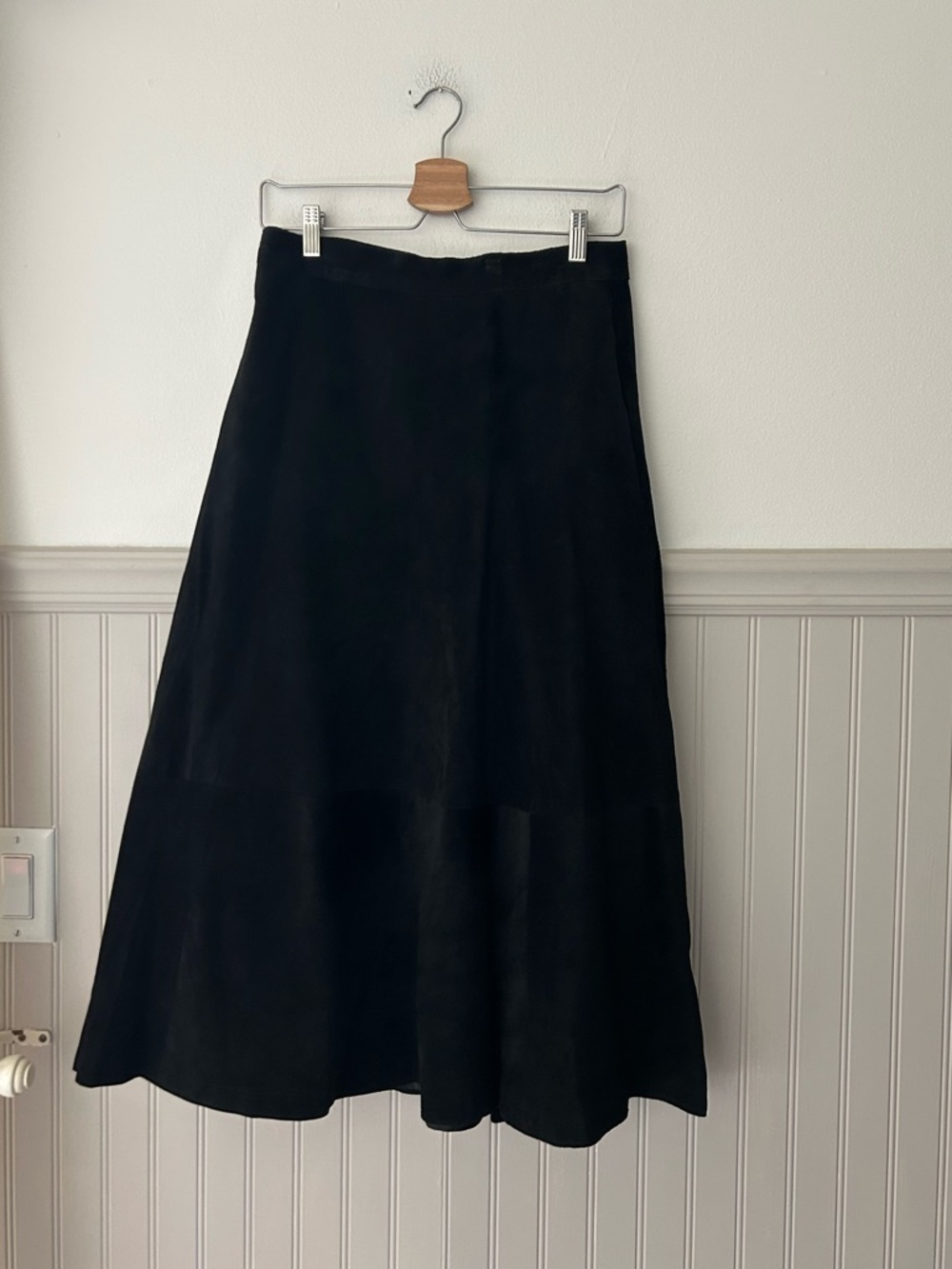 Vintage 90s bagatelle Size 12 Black A-Line Midi Leather Skirt with Pockets